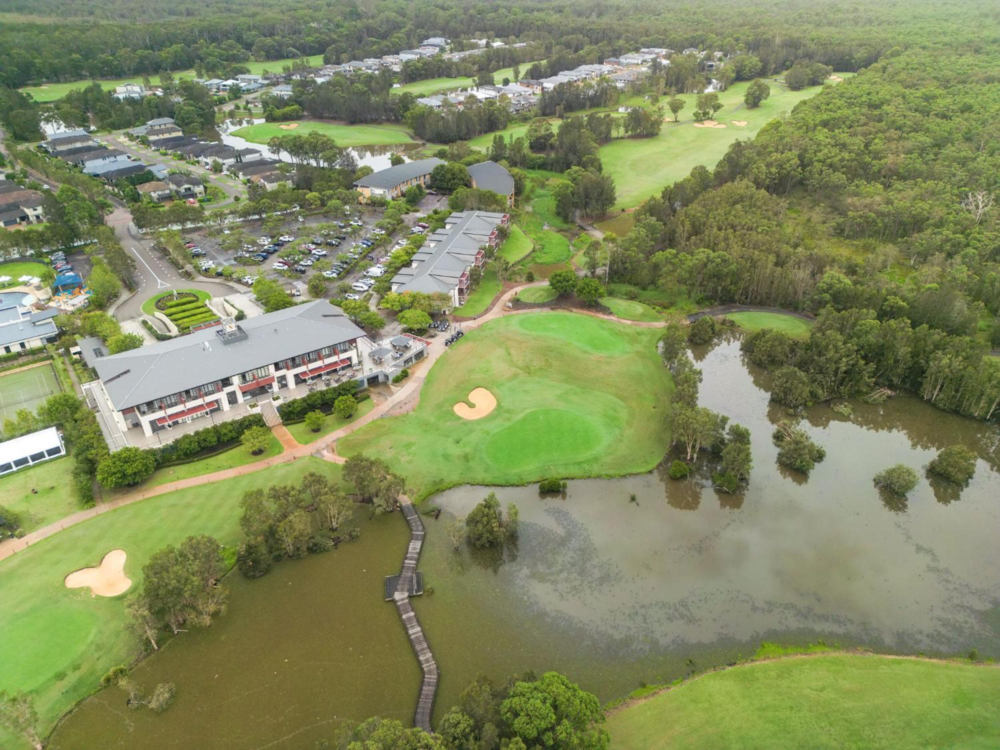Mercure Kooindah Waters Central Coast Wyong Esterno foto